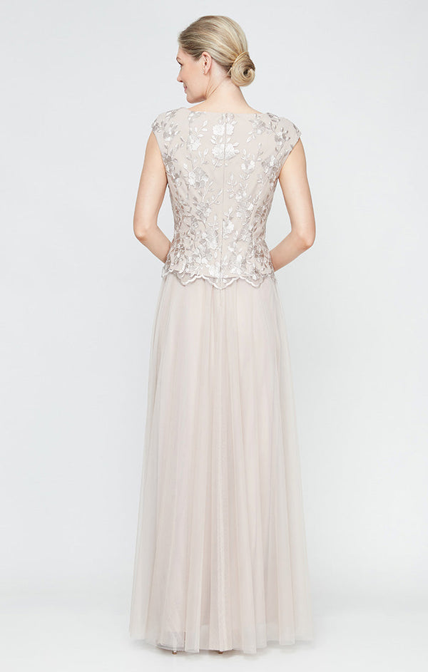 Regular - Long V-Neck Embroidered Stretch Tulle Gown