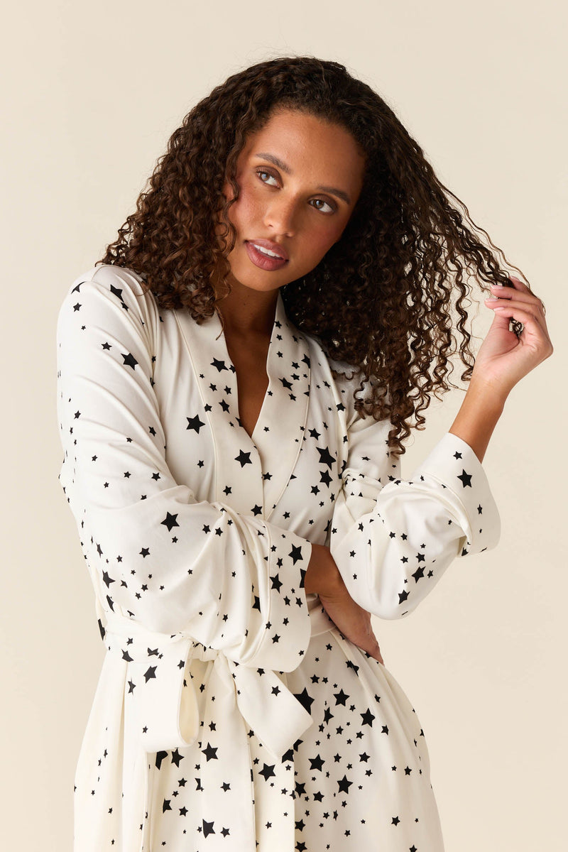 Meadow Cloud Jersey Classic Short Robe in White Stars