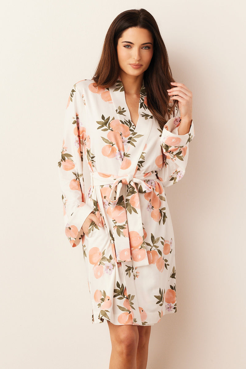 Meadow Cloud Jersey Classic Short Robe in Peaches & Cream
