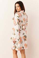 Meadow Cloud Jersey Classic Short Robe in Peaches & Cream