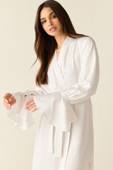 Juliette Luxe Satin Cuff Robe in Blanc